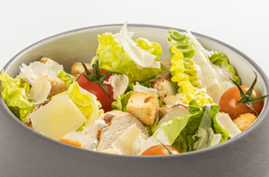 Caesar-Salat + Dreifach-Schokoladenkuchen  + Orangensaft (TQML)